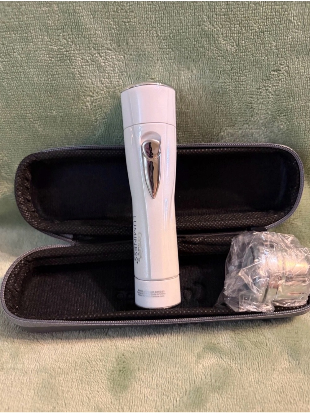 Conture by Luminess Kinetic Smooth Hair Removal & Face Polishing Device